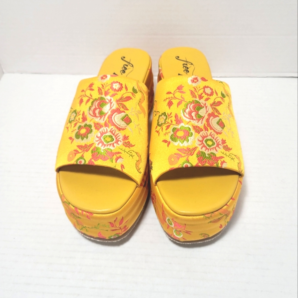 NWOT FREE PEOPLE Harbor Yellow Brocade Flatform Mules - Picture 2 of 11
